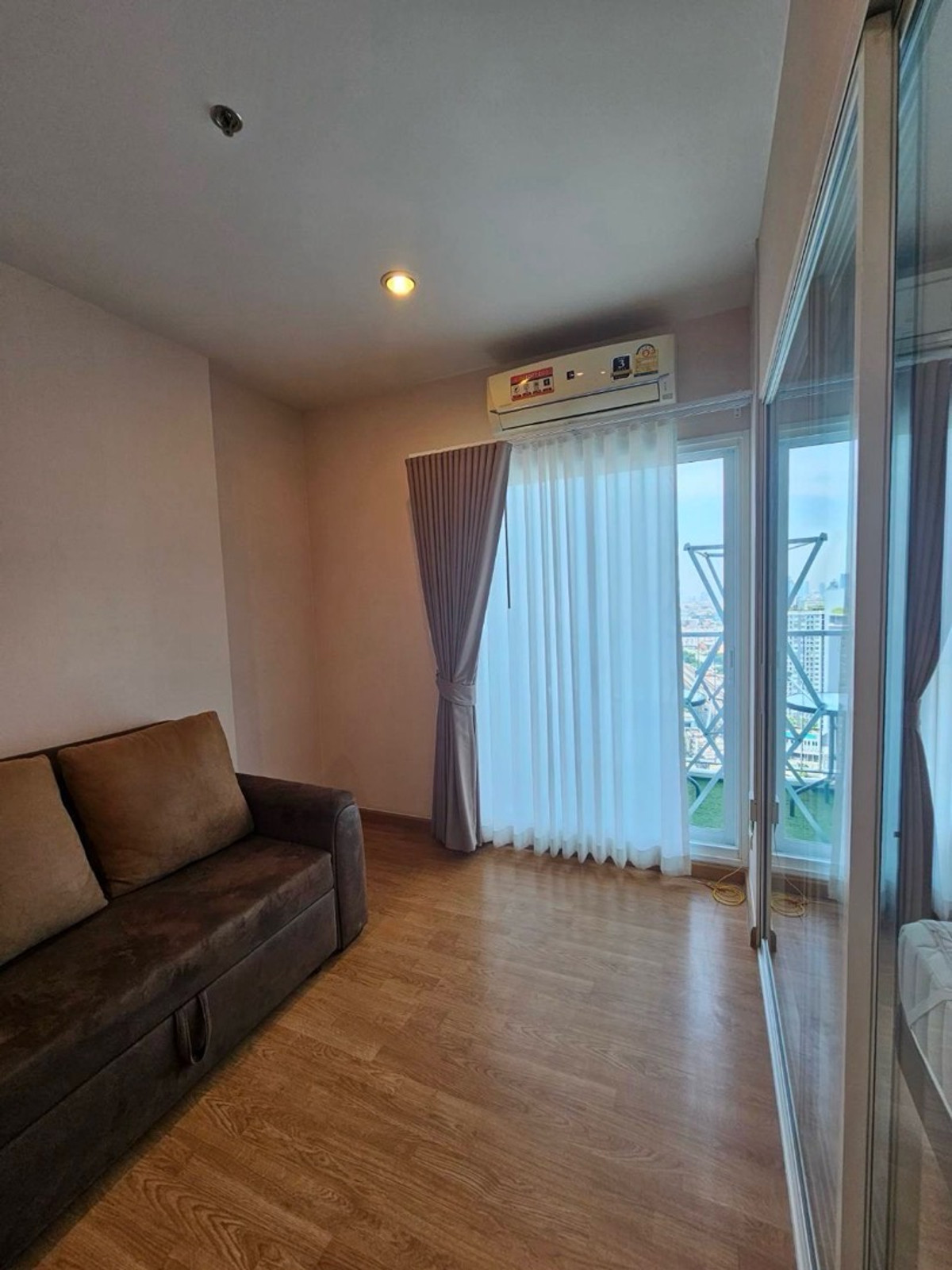 ให้เช่าคอนโดบางซื่อ วงศ์สว่าง เตาปูน : ให้เช่า คอนโด พาร์คแลนด์ วงศ์สว่างแบบ 1 ห้องนอนขนาด 30.00 ตร.ม ชั้น 32