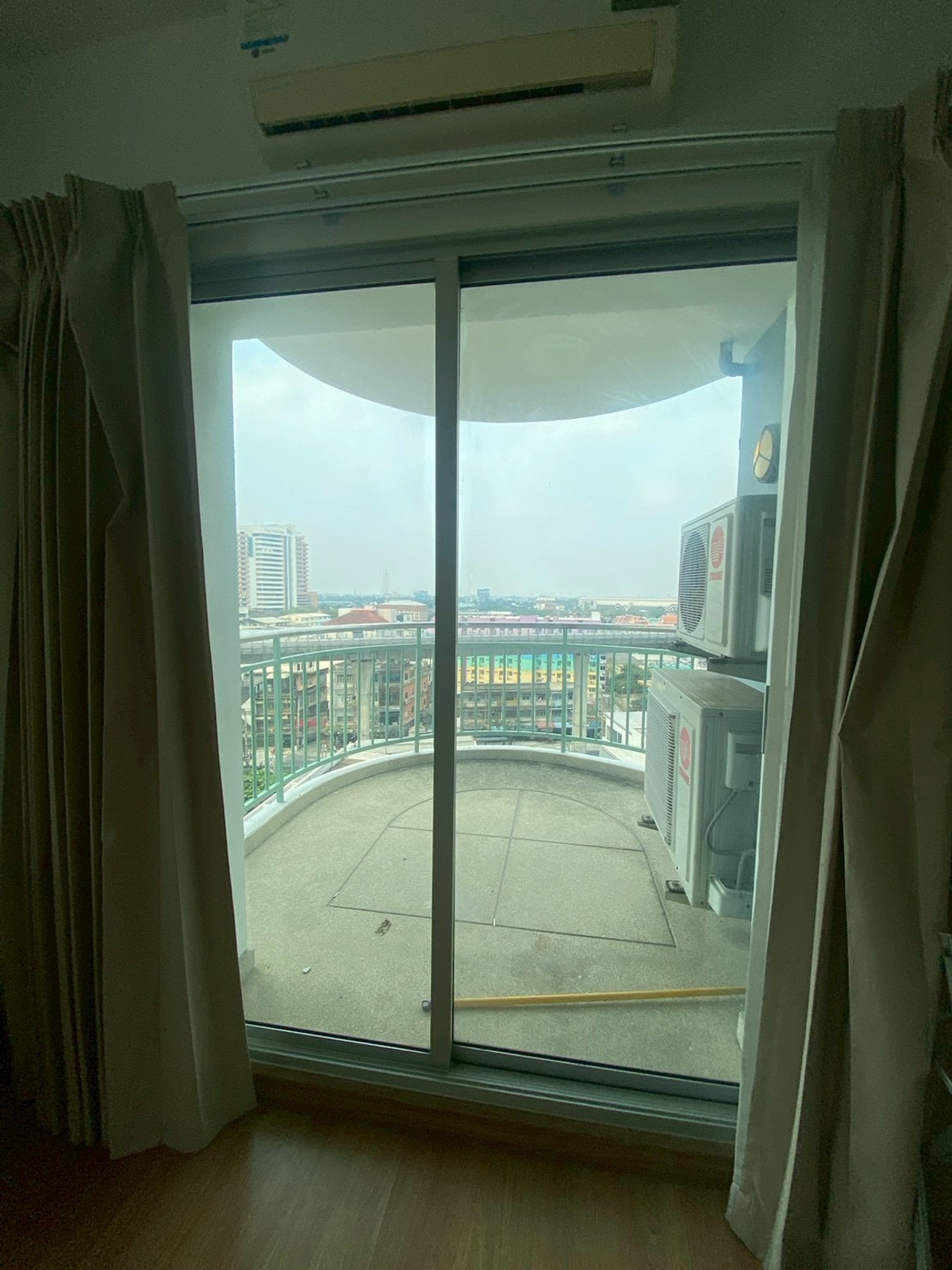 For RentCondoBang kae, Phetkasem : Cheap rent 12,000 baht ** Code 290825-422 ** 1 bedroom - 29th and 14th floors ** Condo Supalai Park Ratchaphruek - Phetkasem ** Next to Bang Wa BTS ** 088-398-3835 MR.BOAT