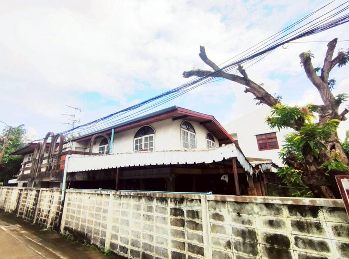 ขายบ้านนนทบุรี บางใหญ่ บางบัวทอง : ขายบ้านเดี่ยว 2 ชั้น หลังมุม ใกล้เดอะมอลล์งามวงศ์วาน เนื้อที่ 65 ตารางวา แขวงบางเขน เขตเมืองนนทบุรี จังหวัดนนทบุรี