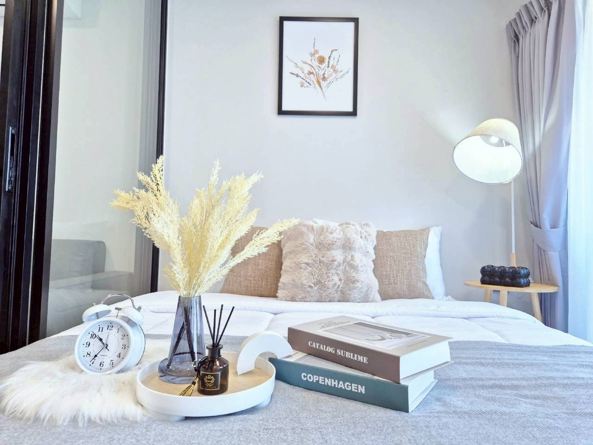 For RentCondoMin Buri, Romklao : For rent: Atmoz Flow Minburi, near the Pink Line MRT. Minburi Market Station only 300 meters.