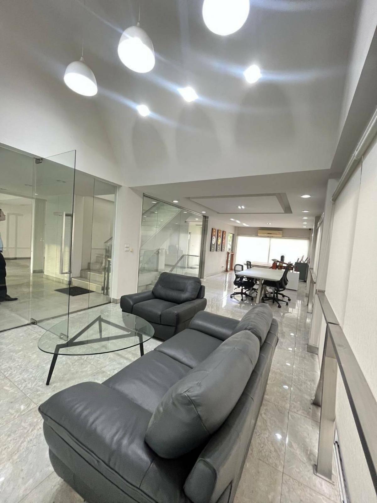 For RentHome OfficeOnnut, Udomsuk : House with 4 bedrooms, 4 bathrooms, with home office on 80 sq m of land. Prime location in On Nut area, rent for only 160,000 baht per month!