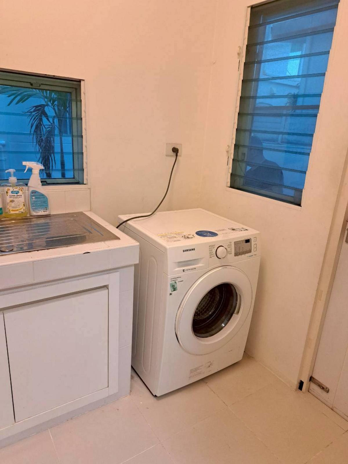 For SaleHouseLadkrabang, Suwannaphum Airport : Beautiful house, 3 bedrooms, 3 bathrooms, on 66 sq m of land, ready to live in the On Nut area. Rent 35,000 baht/month or buy for 6.4 million. If interested, contact now!