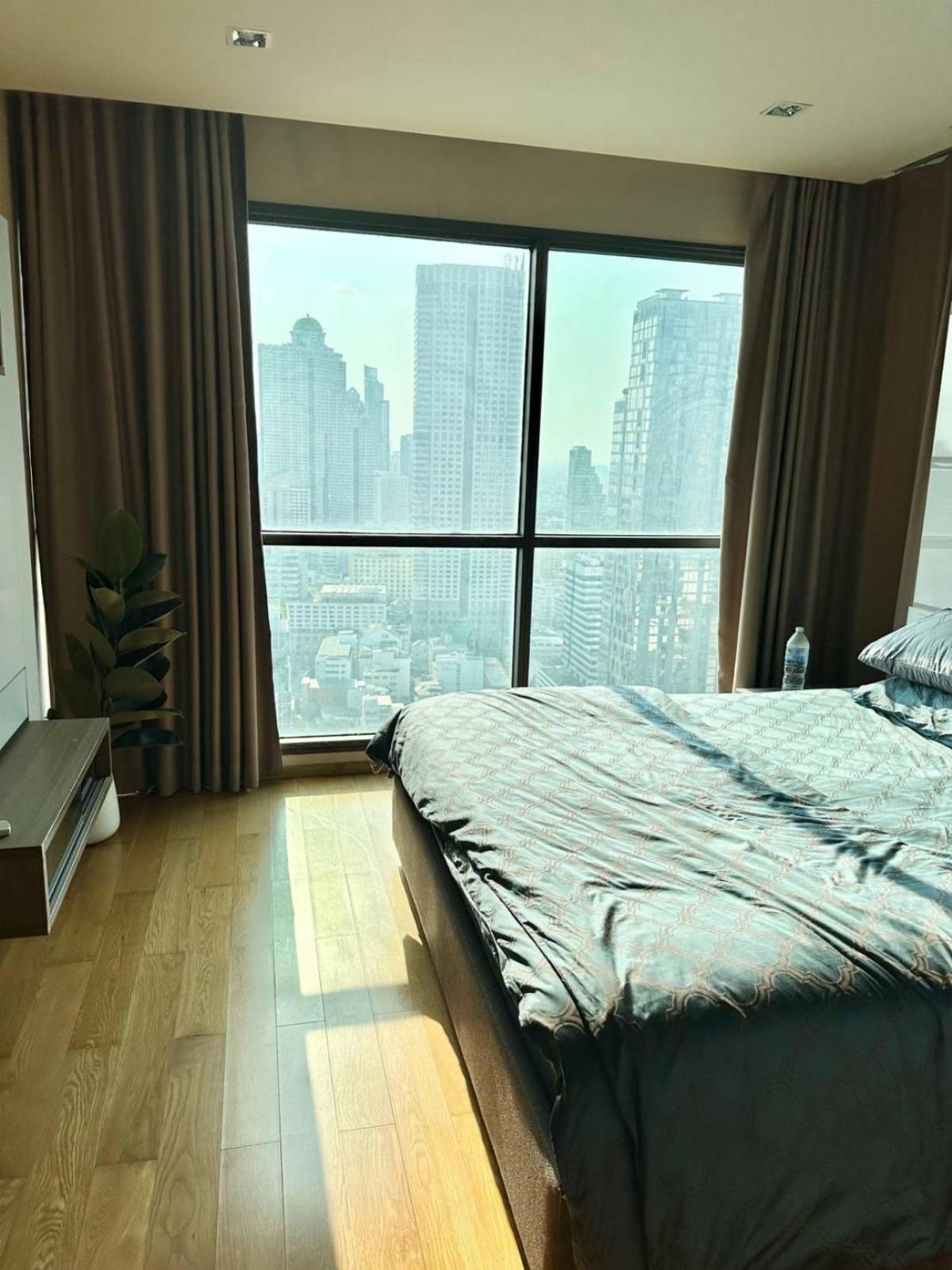 For SaleCondoSathorn, Narathiwat : The Address Sathorn 12 | 2 Bed, 2 Bath | 76.5 sqm near BTS Saint LouisPrice 14 million! Complete facilities near Central Silom Complex