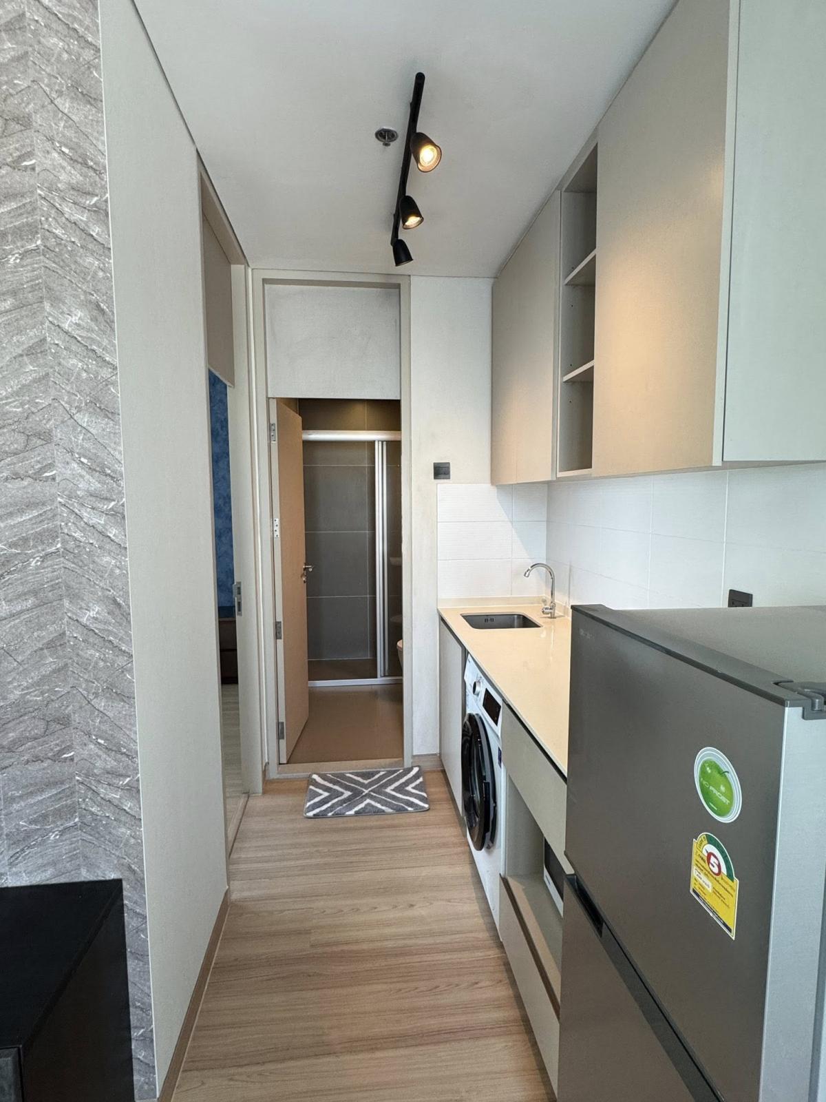 ให้เช่าคอนโดพระราม 9 เพชรบุรีตัดใหม่ RCA : 28/01/2026, เช่าคอนโด Lumpini Suite เพชรบุรี-มักกะสัน 1 ห้องนอน 15,000 บาท ใกล้ BTS/MRT พร้อมสิ่งอำนวยความสะดวกครบ!