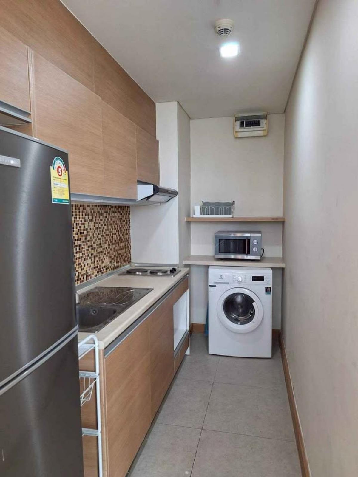 For RentCondoOnnut, Udomsuk : 1-bedroom condo, 54 sq.m., in the heart of Phra Khanong, near BTS, with swimming pool and fitness!Rent 29,000 baht/month at Le Luk Condominium – modern living with everything you need!