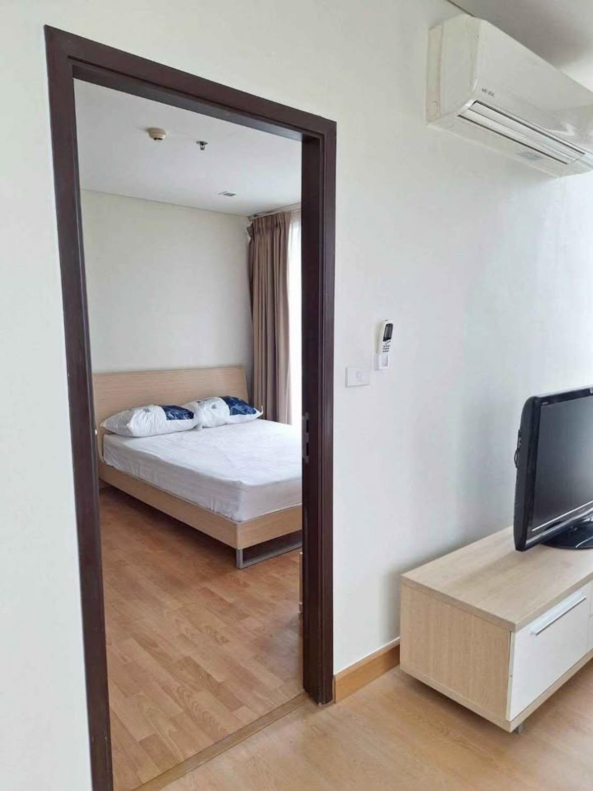 For RentCondoOnnut, Udomsuk : 1-bedroom condo, 54 sq.m., in the heart of Phra Khanong, near BTS, with swimming pool and fitness!Rent 29,000 baht/month at Le Luk Condominium – modern living with everything you need!