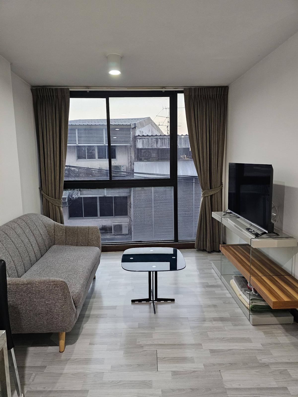 For RentCondoOnnut, Udomsuk : Rent a condo at Bangkok Feliz Sukhumvit 69, size 44 sqm.Ready to move in, close to BTS Phra Khanong for only 17,000 baht/month!