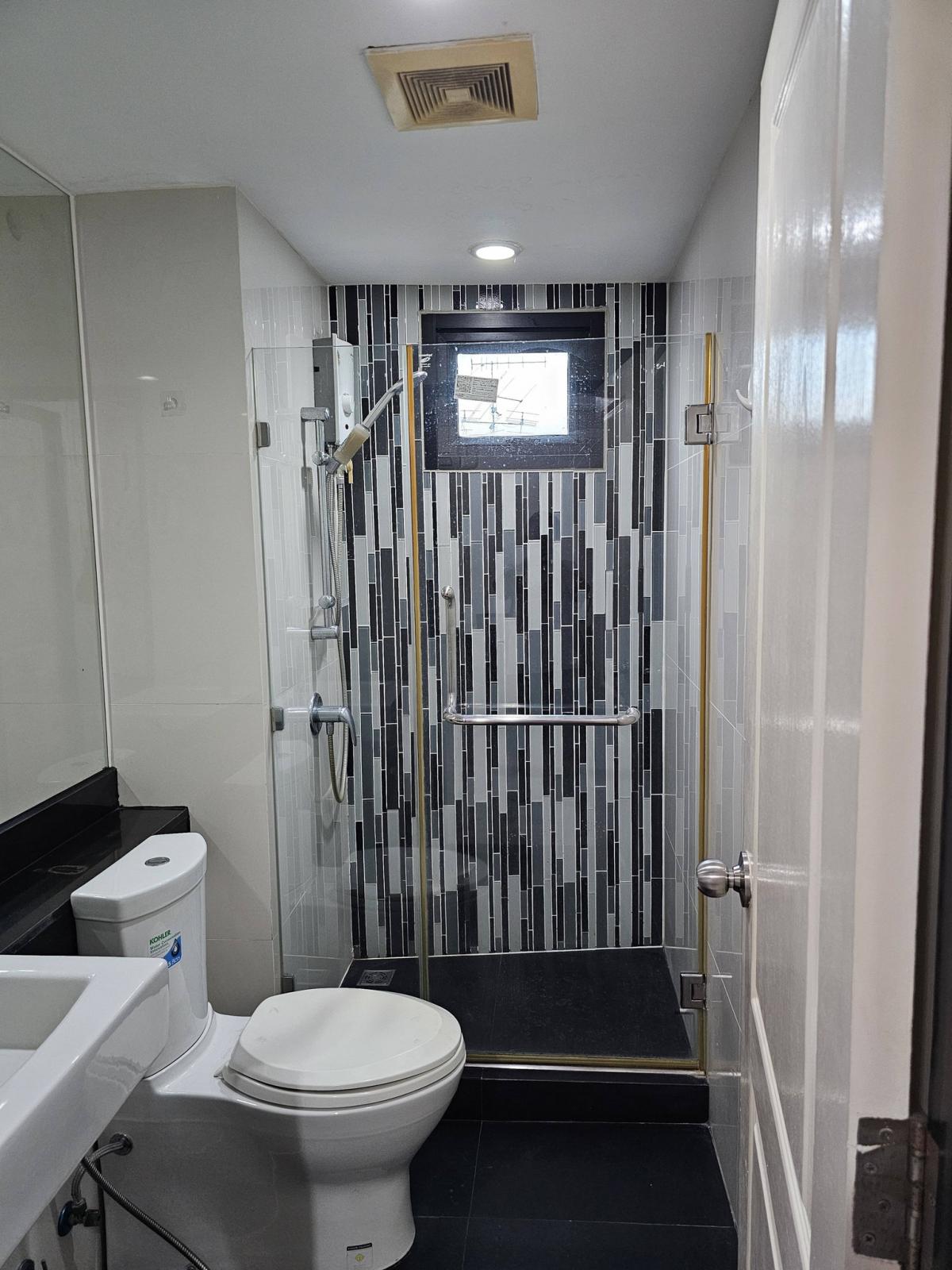 For RentCondoOnnut, Udomsuk : Rent a condo at Bangkok Feliz Sukhumvit 69, size 44 sqm.Ready to move in, close to BTS Phra Khanong for only 17,000 baht/month!