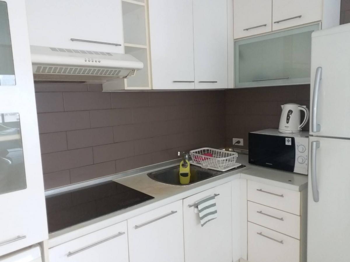 ให้เช่าคอนโดสุขุมวิท อโศก ทองหล่อ : 06/02/2026, คอนโดหรู 1 ห้องนอน ใจกลางอโศก ใกล้ BTS/MRT พร้อมเฟอร์ครบ! Grand Park View Asoke 50 ตร.ม. เพียง 28,000 บาท/เดือน!