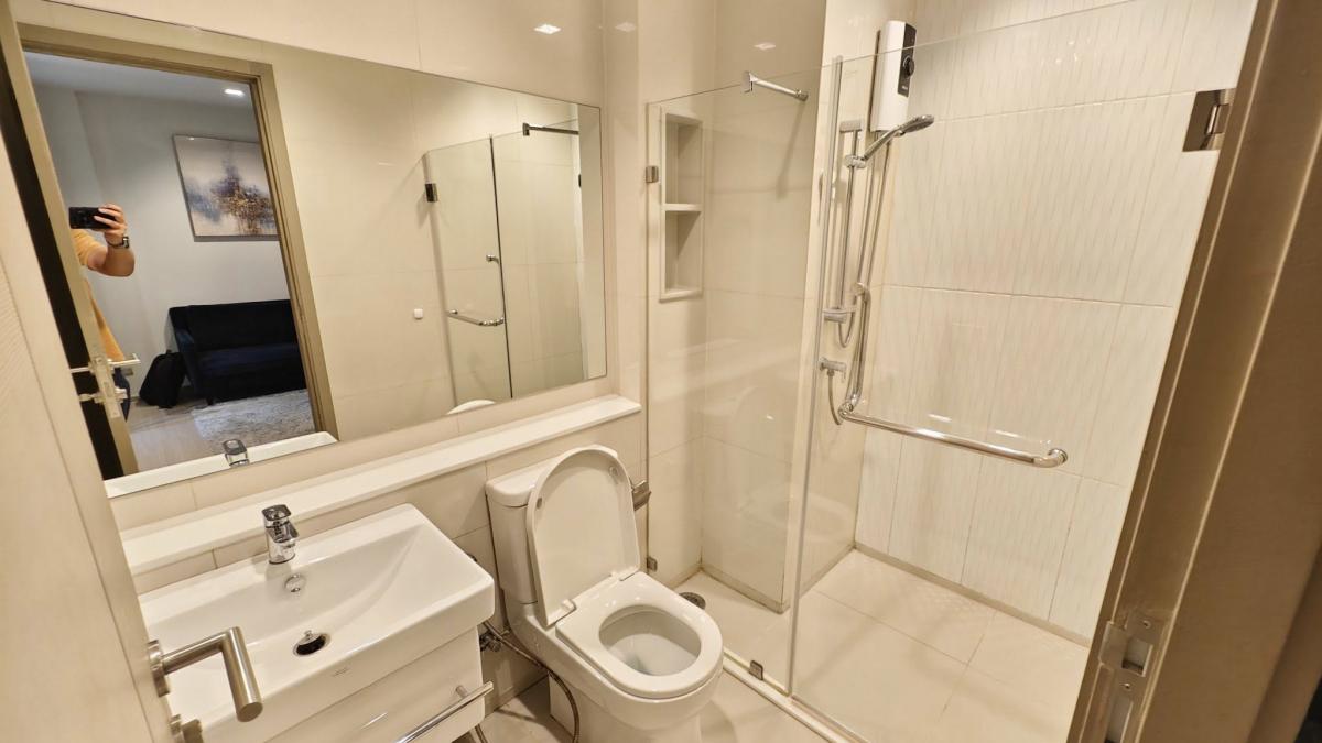 ให้เช่าคอนโดพระราม 9 เพชรบุรีตัดใหม่ RCA : 12/02/2026, เช่า Life Asoke-Rama 9 1 นอน 22,000 บาท วิวดี ใกล้ BTS/MRT! คอนโดใจกลางพระราม 9 พร้อมสระว่ายน้ำ-ฟิตเนสครบครัน!