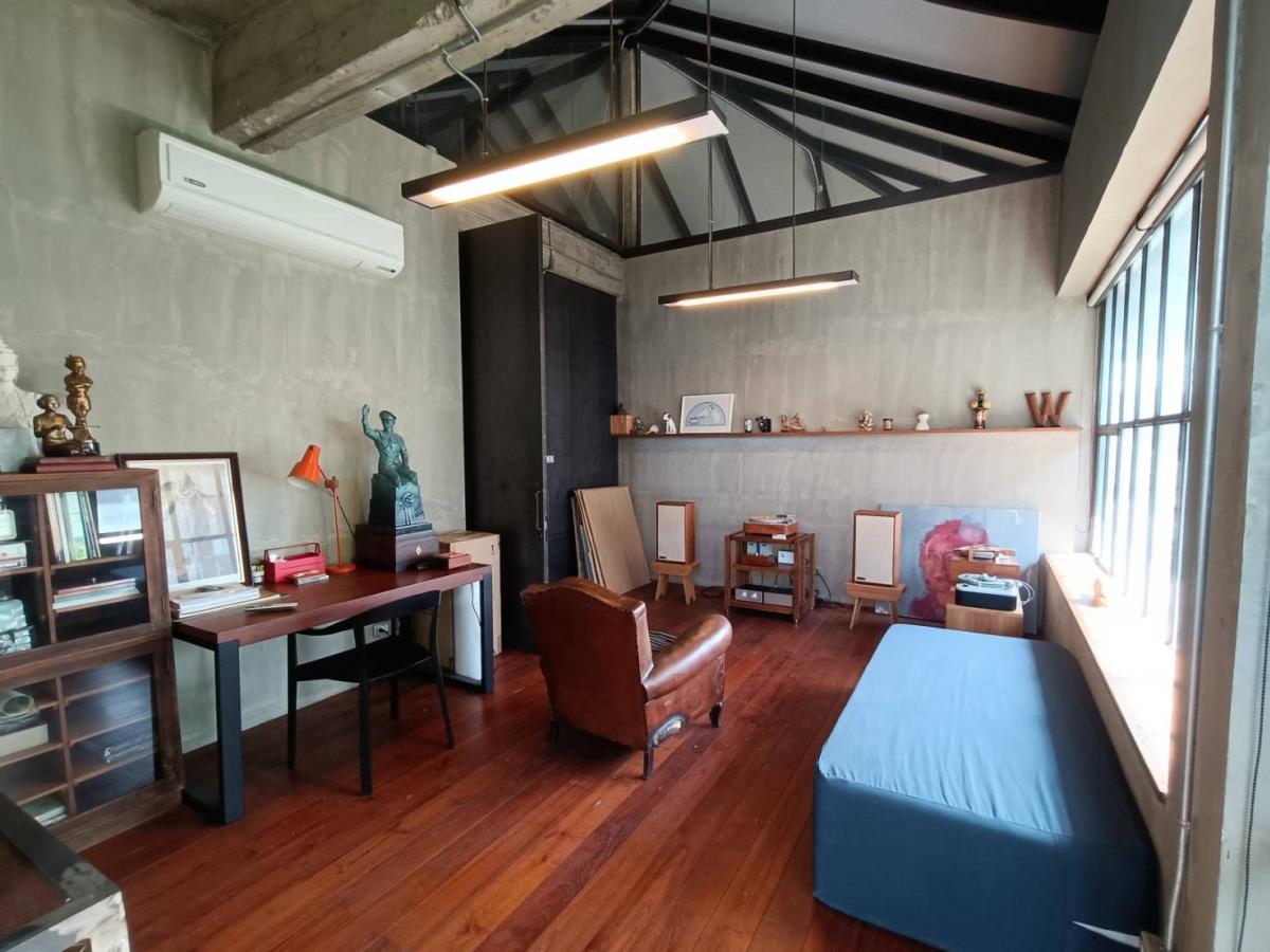 For SaleOfficeRamkhamhaeng, Hua Mak : The ultimate in luxury, 9 bedroom Home Office in the heart of Ramkhamhaeng. For sale 49 million, house and land 1,200 sq m. Spacious area, ready to invest immediately.