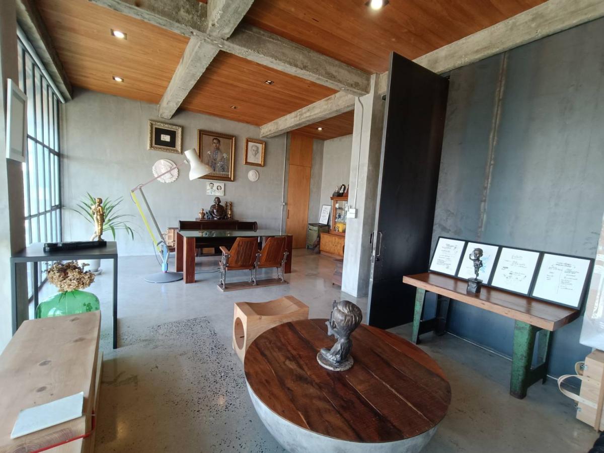 For SaleOfficeRamkhamhaeng, Hua Mak : The ultimate in luxury, 9 bedroom Home Office in the heart of Ramkhamhaeng. For sale 49 million, house and land 1,200 sq m. Spacious area, ready to invest immediately.