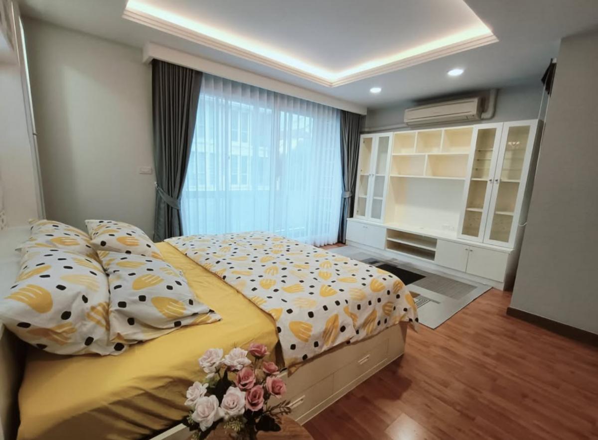 For RentTownhomeLadkrabang, Suwannaphum Airport : 3-story townhome for rent, ready to move in, near Suvarnabhumi Beautiful house, fully furnished, comfortable, safe, easy to travel.
