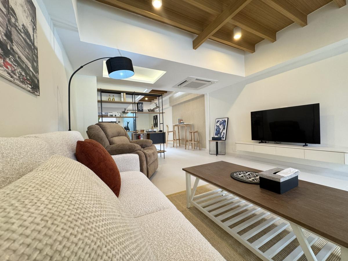 ขายทาวน์โฮมอ่อนนุช อุดมสุข : 28/02/2026, บ้านเดี่ยว 2 ห้องนอน 170 ตรม. ใจกลางอโศก-ทองหล่อ เพียง 9.5 ล้าน ลงทุนหรืออยู่อาศัย สะดวกทุกการเดินทาง ตอบโจทย์ชีวิตคนเมือง