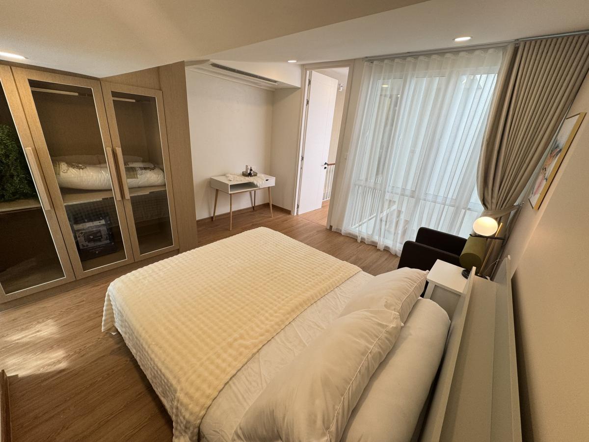 ขายทาวน์โฮมอ่อนนุช อุดมสุข : 28/02/2026, บ้านเดี่ยว 2 ห้องนอน 170 ตรม. ใจกลางอโศก-ทองหล่อ เพียง 9.5 ล้าน ลงทุนหรืออยู่อาศัย สะดวกทุกการเดินทาง ตอบโจทย์ชีวิตคนเมือง