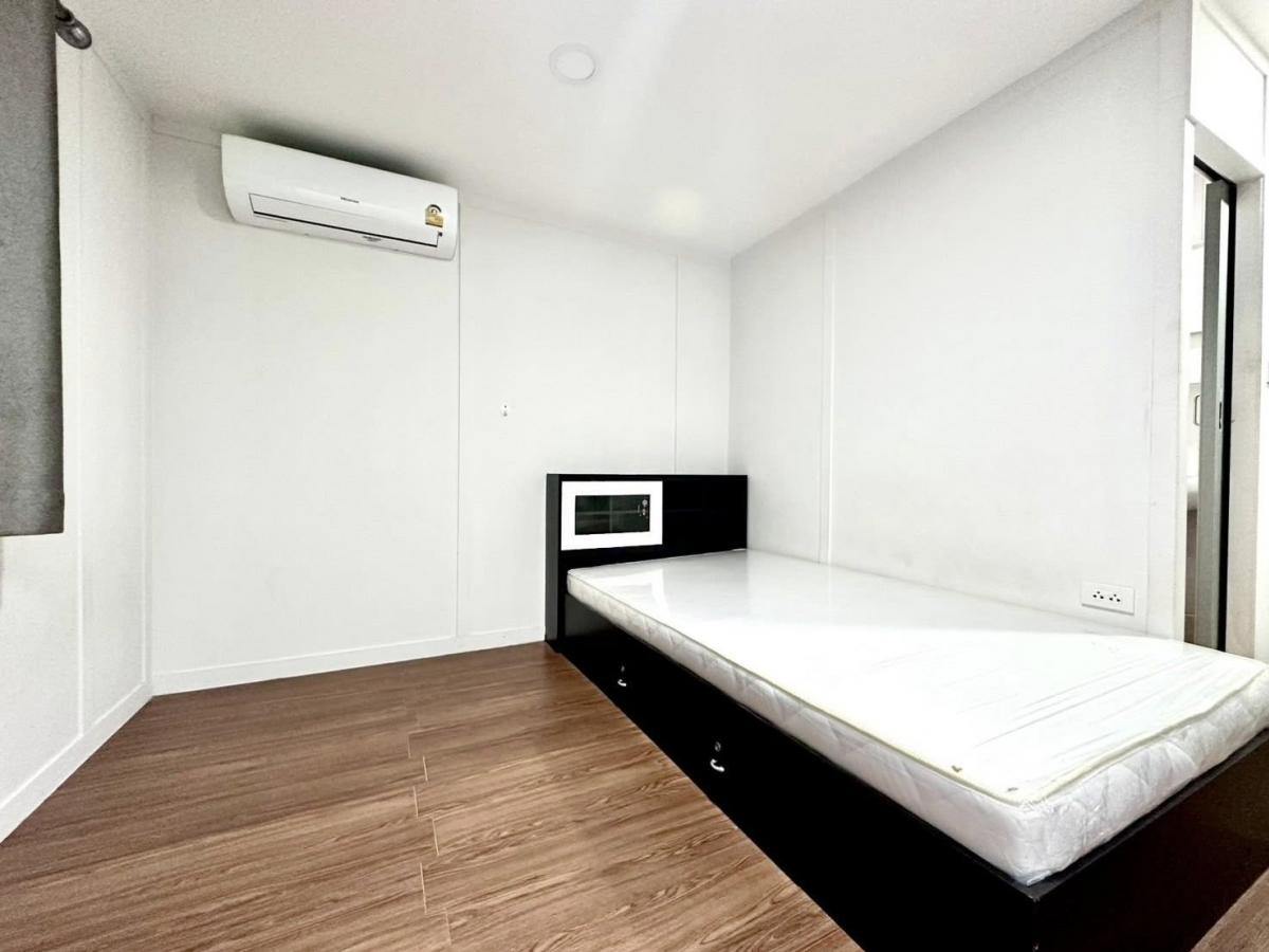 For RentHousePattanakan, Srinakarin : For rent, luxury house, 5 bedrooms, fully furnished, Krungthep Kreetha 2 Wide area 300 sq m, near international schools, starting at 150,000 baht/month.