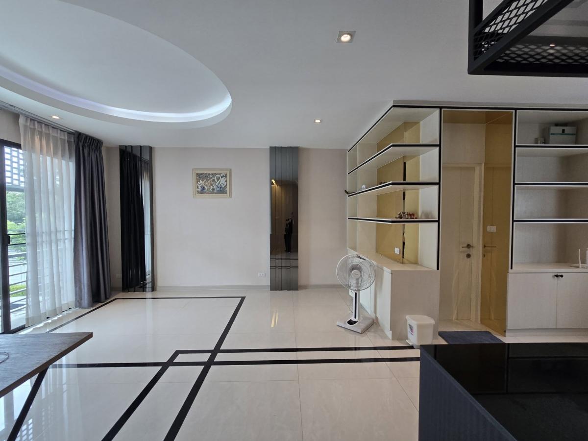 For RentOfficeKaset Nawamin,Ladplakao : Single house, 3 bedrooms, 3 bathrooms, District Ekkamai-Ramintra Rent 55,000 baht with usable area 172 sq m. near Lat Phrao intersection!