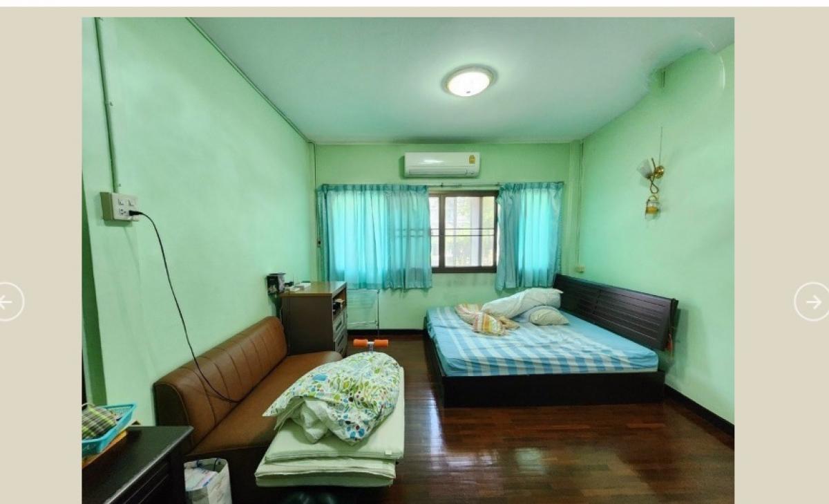 ขายอาคารพาณิชย์สุขุมวิท อโศก ทองหล่อ : 28/02/2026, ตึกแถว 3 ชั้น กล้วยน้ำไท บนทำเลพระราม 4 เหมาะค้าขาย โฮมออฟฟิศ ราคา 12.5 ล้าน ต่อรองได้ ใกล้ BTS เอกมัยและทางด่วน