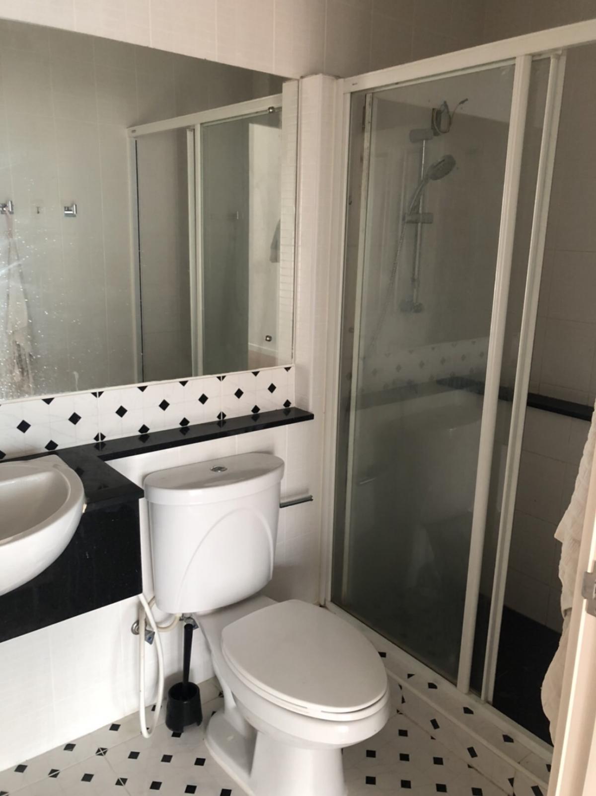 For SaleTownhomeLadkrabang, Suwannaphum Airport : Beautiful house, 3 bedrooms, in the heart of On Nut-Udomsuk, only 4 million. Cheap rent 22,000 baht/month, ready to move in immediately!