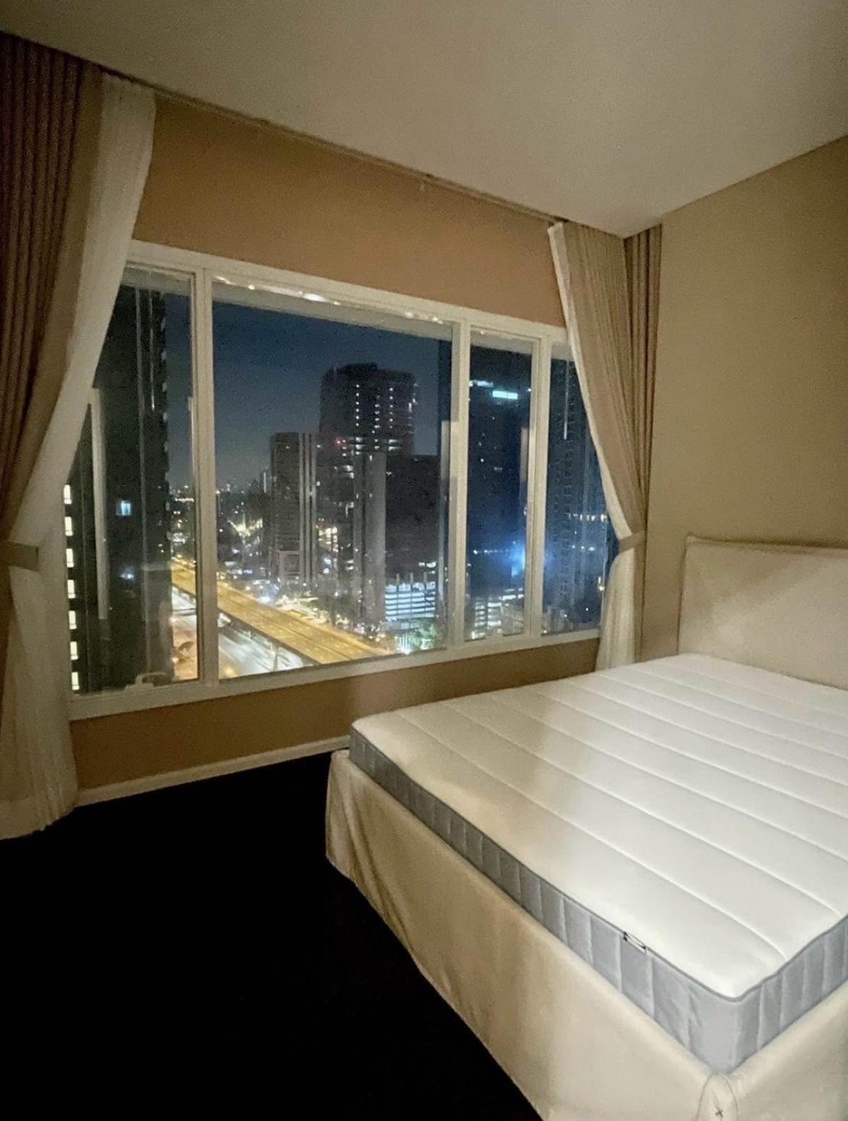 ขายคอนโดลาดพร้าว เซ็นทรัลลาดพร้าว : 07/03/2026, รวมค่าโอนคอนโดหรู 2 นอน ใจกลางห้าแยกลาดพร้าว พร้อมสระว่ายน้ำ ฟิตเนส ครบที่ The Saint Residences!