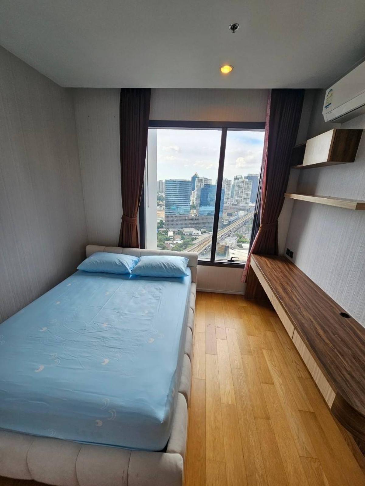 For RentCondoLadprao, Central Ladprao : 03/04/2026, Beautiful 1-bedroom condo in the heart of Lat Phrao, close to BTS/MRT
with a swimming pool and fitness center, at a great price of 25,000 baht/month! 0642748883