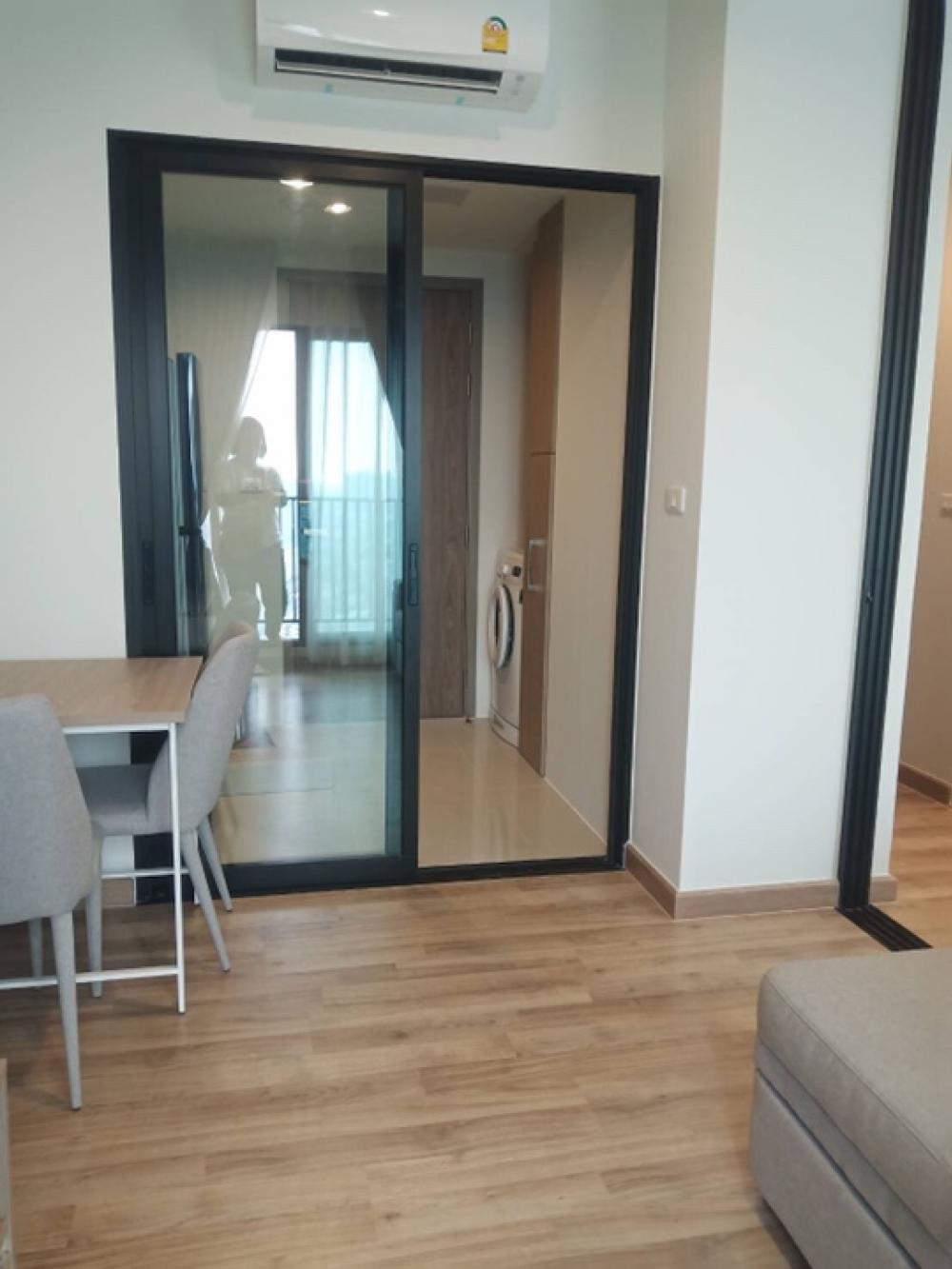 ให้เช่าคอนโดบางนา แบริ่ง ลาซาล : FOR RENT Condo Niche Mono Sukhumvit Bearing Close BTS Bearing 250 meter ให้เช่าคอนโดนิชโมโน สุขุมวิท แบริ่งใกล้บีทีเอสแบริ่ง 250 เมตรTHB 11,900New Room All new furniture Fully furnished and electric appliances Ready to move in Size 31 Sq.m 32 th Floor 1 B