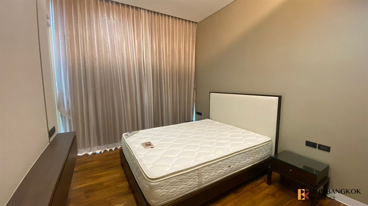 For RentCondoSukhumvit, Asoke, Thonglor :  Domus 16 & 18 💎 Spacious Luxury Living 🌟  Near BTS Asoke 