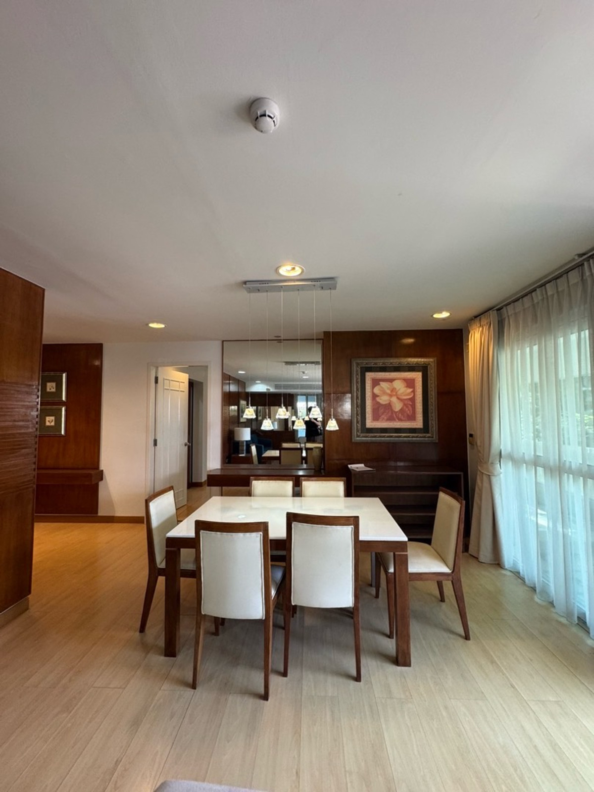 ขายคอนโดสาทร นราธิวาส : The Bangkok Condo – Narathiwas 3Bed Low-rise Feel / Easy Access 180sqm 15.9 MB