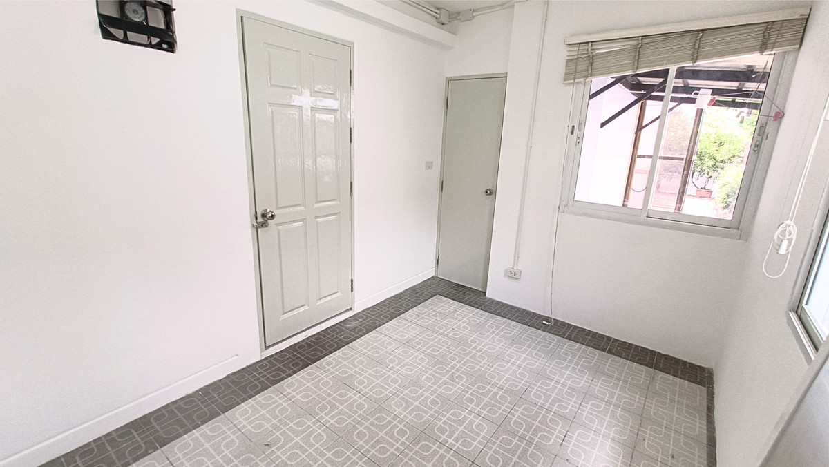 ขายบ้านพัฒนาการ ศรีนครินทร์ : ขาย พร้อมผู้เช่า yield 7.5%+ หมู่บ้านณุศาศิริ พระราม9-กรุงเทพกรีฑา มีลิฟท์ มีห้องแม่บ้าน 91 ตร.ว.  4ห้องนอน 4ห้องน้ำ  รีโนเวทใหม่ เดินน้ำ-ไฟใหม่ บ้านไม่ทรุด