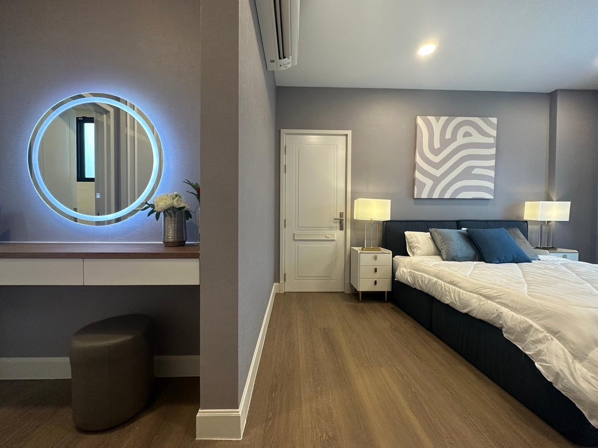 HousePattanakan, Srinakarin : For sale / rent luxury house Pool Villa Nantawan Rama 9 - Krungthep Kreetha New Road, land 106 wa, 5 bedrooms.