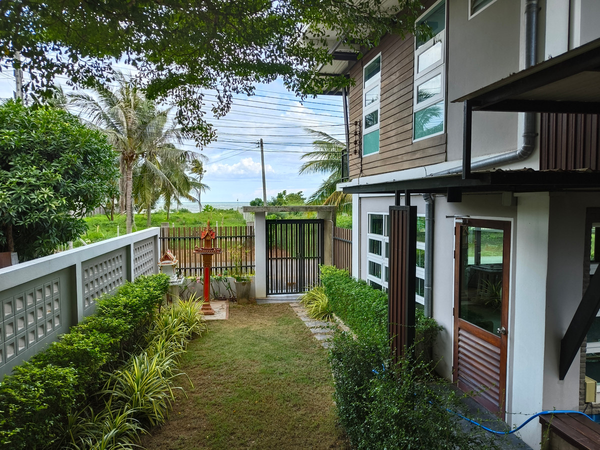 ขายบ้านหัวหิน ประจวบคีรีขันธ์ : บ้านพักตากอากาศ สไตล์รีสอร์ทชายทะเล    บ่อนอก-กุยบุรี  ประจวบคีรีขันธ์