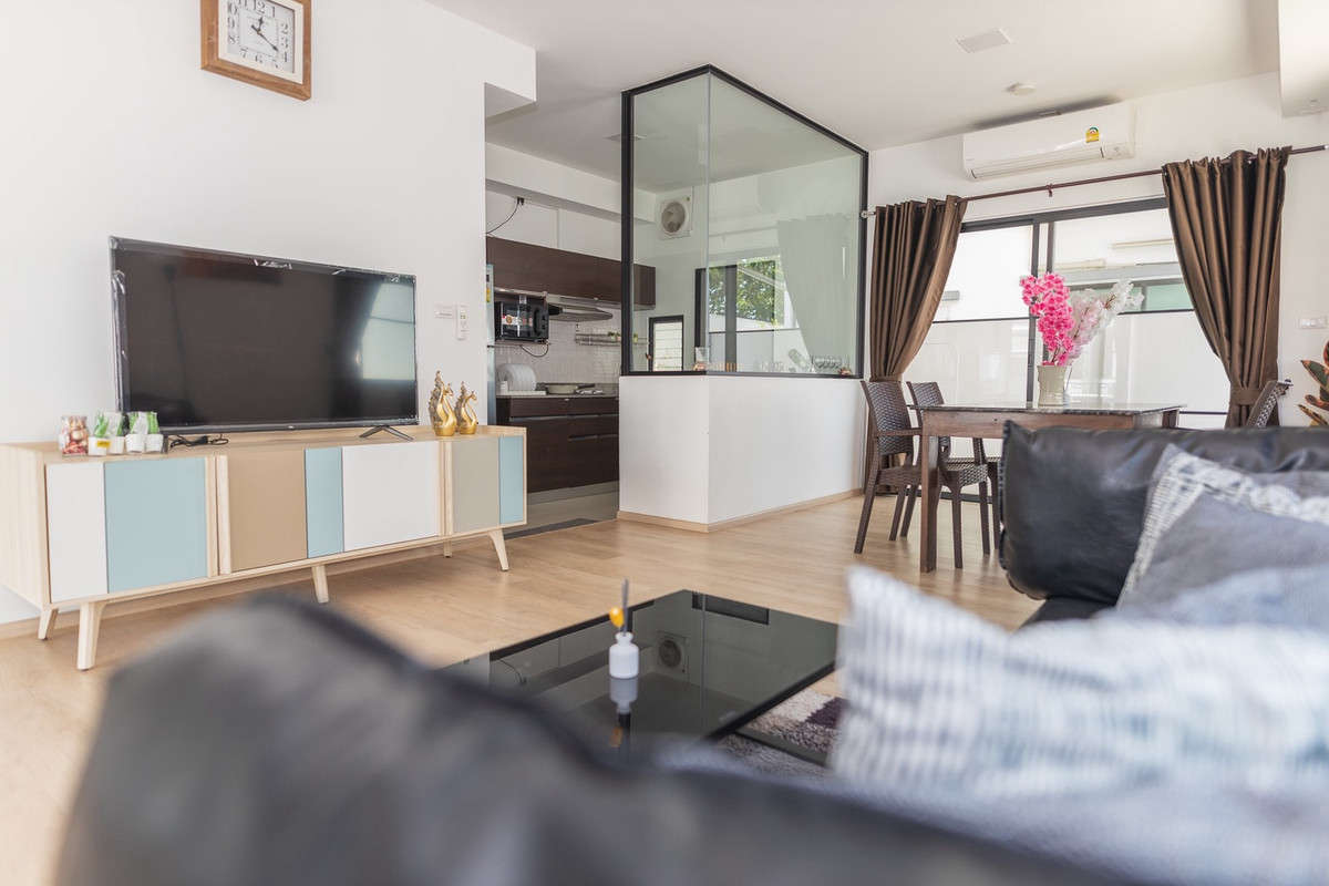 TownhomeBangna, Bearing, Lasalle : P-2857 For rent/Urgent sale! indy 5 Bangna KM.7, ready to move in, corner unit, near Mega Bangna, only 5 minutes.