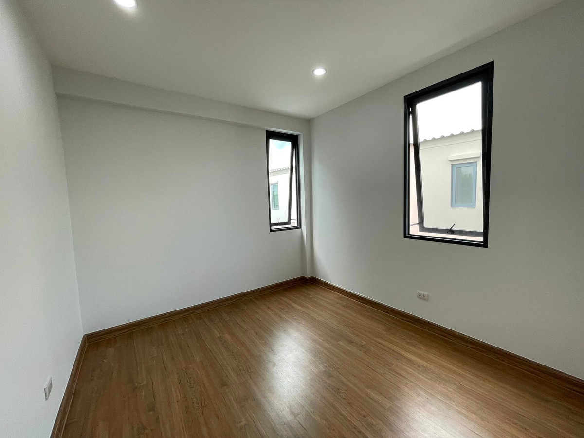 Onnut, Udomsuk : P-2936 For sale/rent semi-detached house Baan Klang Muang The Edition Sukhumvit - On Nut, ready to move in.