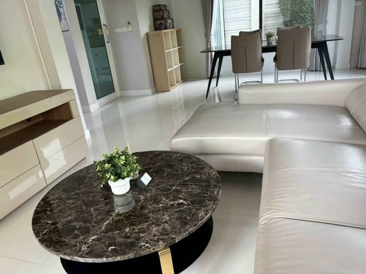 For RentHousePattanakan, Srinakarin : P-2937 Urgent for rent! The city Phatthanakan, ready to move in.