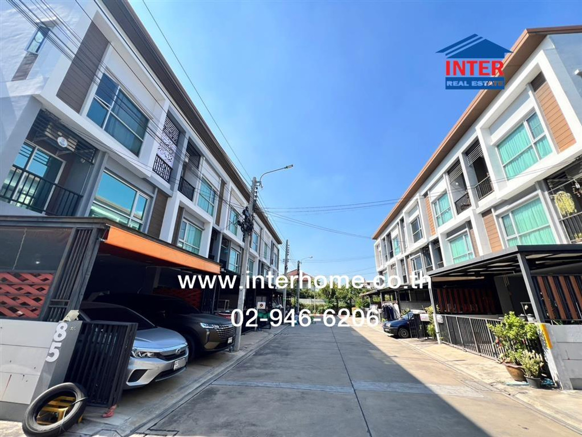 For SaleTownhomeRama 2, Bang Khun Thian : Townhome, 3 floors, 18.5 sq m, Lumpini Town Park Village. Tha Kham-Rama 2, Soi Rama 2, Soi 47, Rama 2 Road, Anamai Ngam Charoen Road 18 Bang Khun Thian District Bangkok