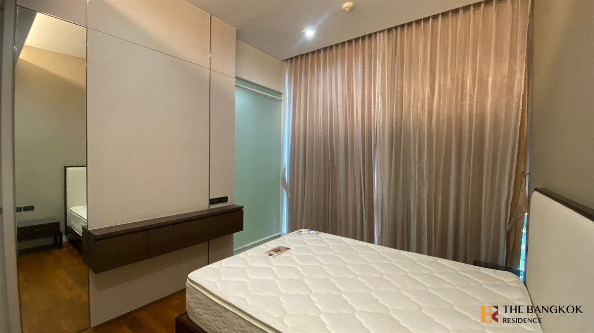 For RentCondoSukhumvit, Asoke, Thonglor :  Domus 16 & 18 💎 Spacious Luxury Living 🌟  Near BTS Asoke 