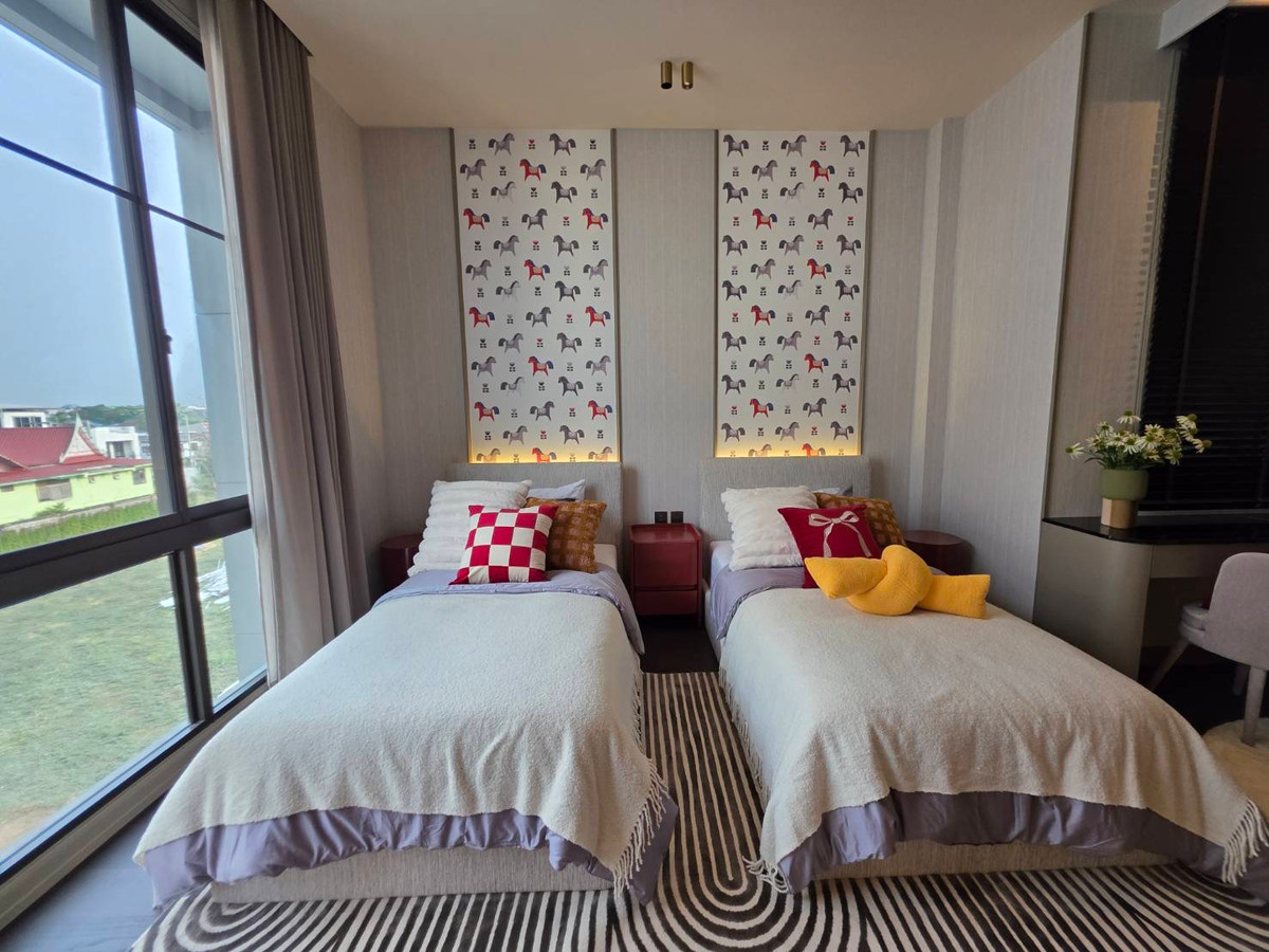 ขายบ้านพัฒนาการ ศรีนครินทร์ : Connoisseur Pattanakarn 32: 210.2 sqwah  952sqm. 6bed 7bath Fully Furnished 169,000,000 Am: 0656199198