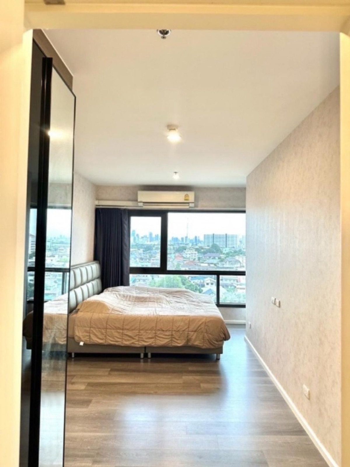 ให้เช่าคอนโดบางซื่อ วงศ์สว่าง เตาปูน : ปล่อยเช่าคอนโด 2 ห้องนอน วิวแม่น้ำ ติดmrt บางโพ