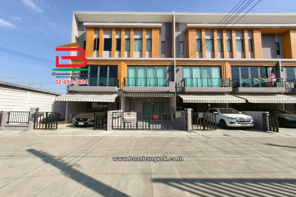 For RentTownhomeLadkrabang, Suwannaphum Airport : Townhome for rent, area 20 sq m., Igent Rama 9: EIGEN Rama 9 (Chaloem Phrakiat Rama 9 Soi 89), near Airport Link (Ban Thap Chang Station), Kanchanaphisek Road - Eastern Outer Ring Road, Prawet Subdistrict, Prawet District.