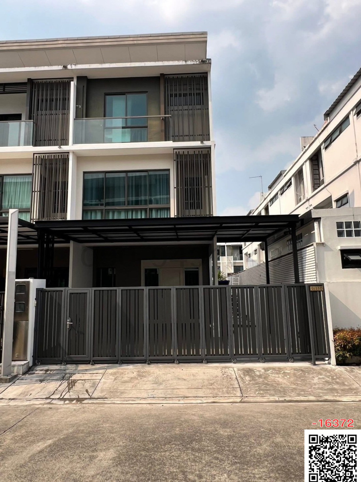 ให้เช่าทาวน์โฮมลาดพร้าว เซ็นทรัลลาดพร้าว : เช่า เทาว์โฮม The Landmark เอกมัย-รามอินทรา 