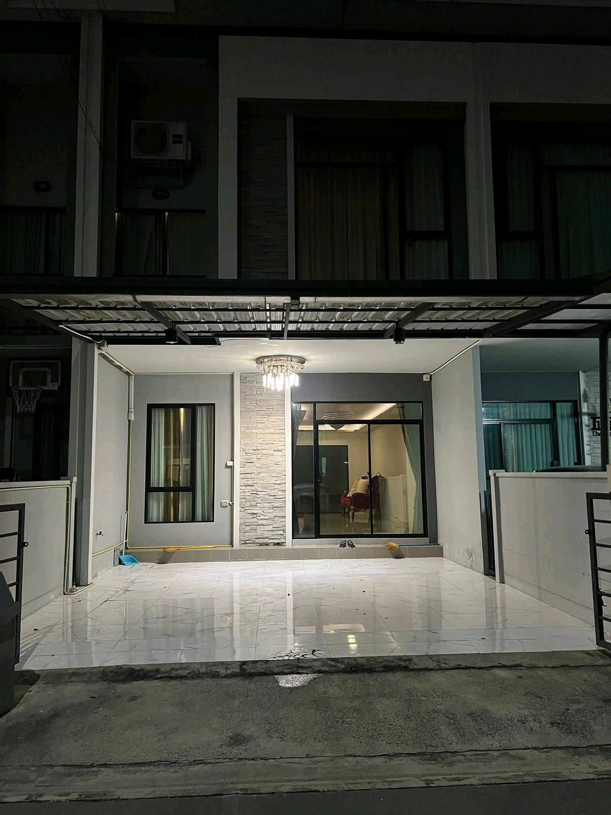 ให้เช่าทาวน์โฮมนวมินทร์ รามอินทรา : 🍃 บ้านสวย น่าอยู่ เงียบสงบ เป็นส่วนตัว เหมาะสำหรับครอบครัว หรือคนทำงานที่มองหาบ้านเฟอร์ครบ ใกล้เมือง ในราคาคุ้มค่า ✨