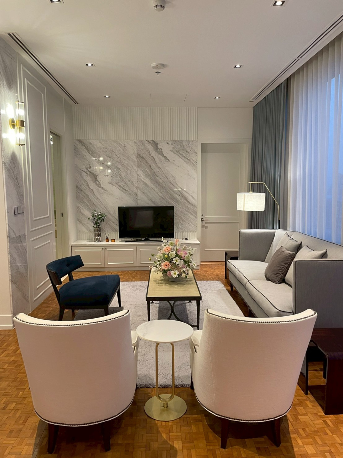 ให้เช่าคอนโดสาทร นราธิวาส : ที่พักระดับ Super Luxury ใจกลางสาทร-สีลม พร้อมบริการมาตรฐานระดับโลก