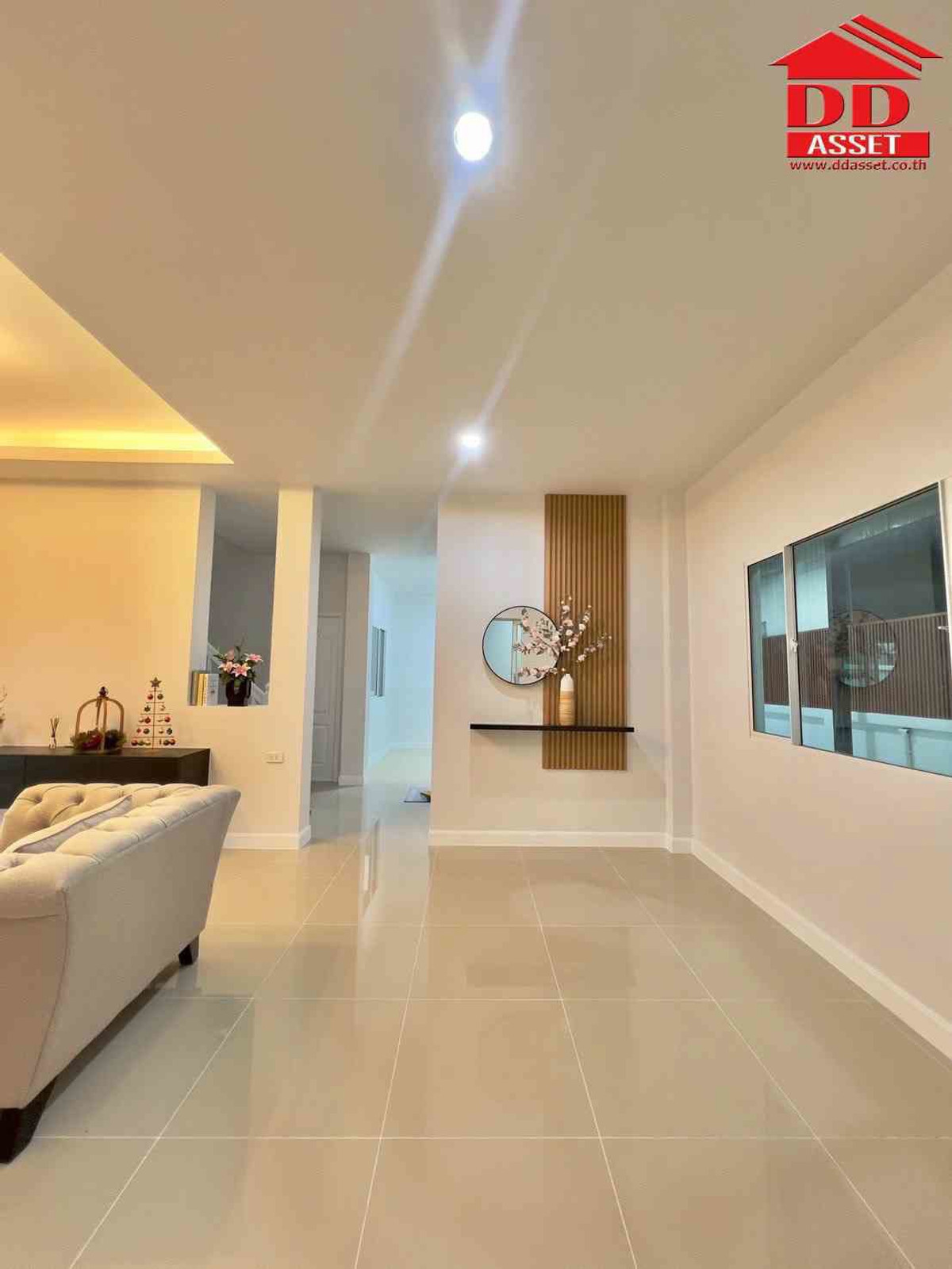 ขายบ้านนวมินทร์ รามอินทรา : ขายบ้านเดี่ยว บ้านลลิลแลนซีโอ (Lanceo Wongwaen-Ramintra) ถนนเลียบคลองสอวงแหวน-รามอินทรา รหัส : H8165