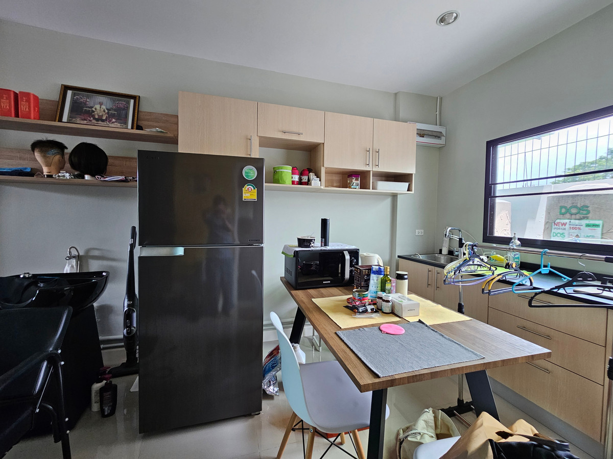 ขายทาวน์โฮมมีนบุรี-ร่มเกล้า : นลิน แกรนด์ อเวนิว วงแหวน - พระราม 9 / 3 ห้องนอน (ขาย), Nalin Grand Avenue Wongwean - Rama 9 / 3 Bedrooms (FOR SALE) AA604