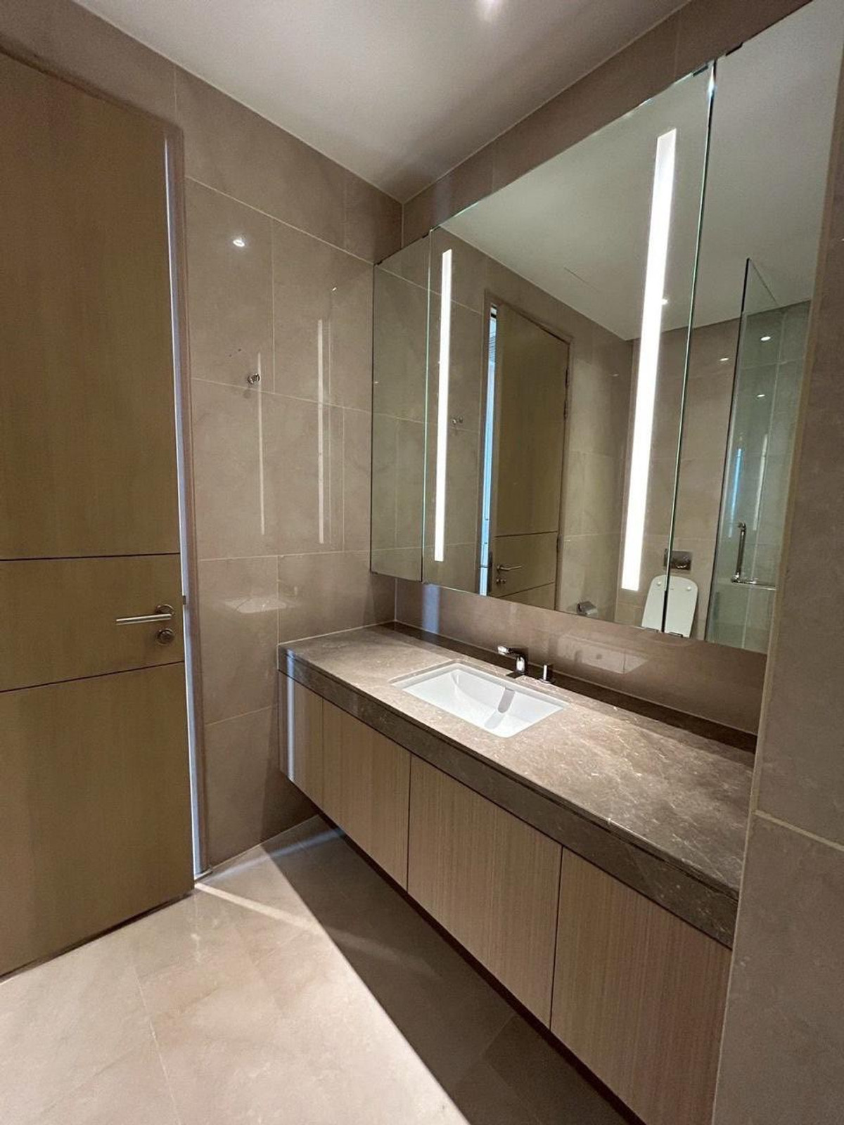 For RentCondoWongwianyai, Charoennakor : ✨ Magnolias Icon Siam- Luxury condo 1 bedroom 🔥65k, high floor, fully furnished.