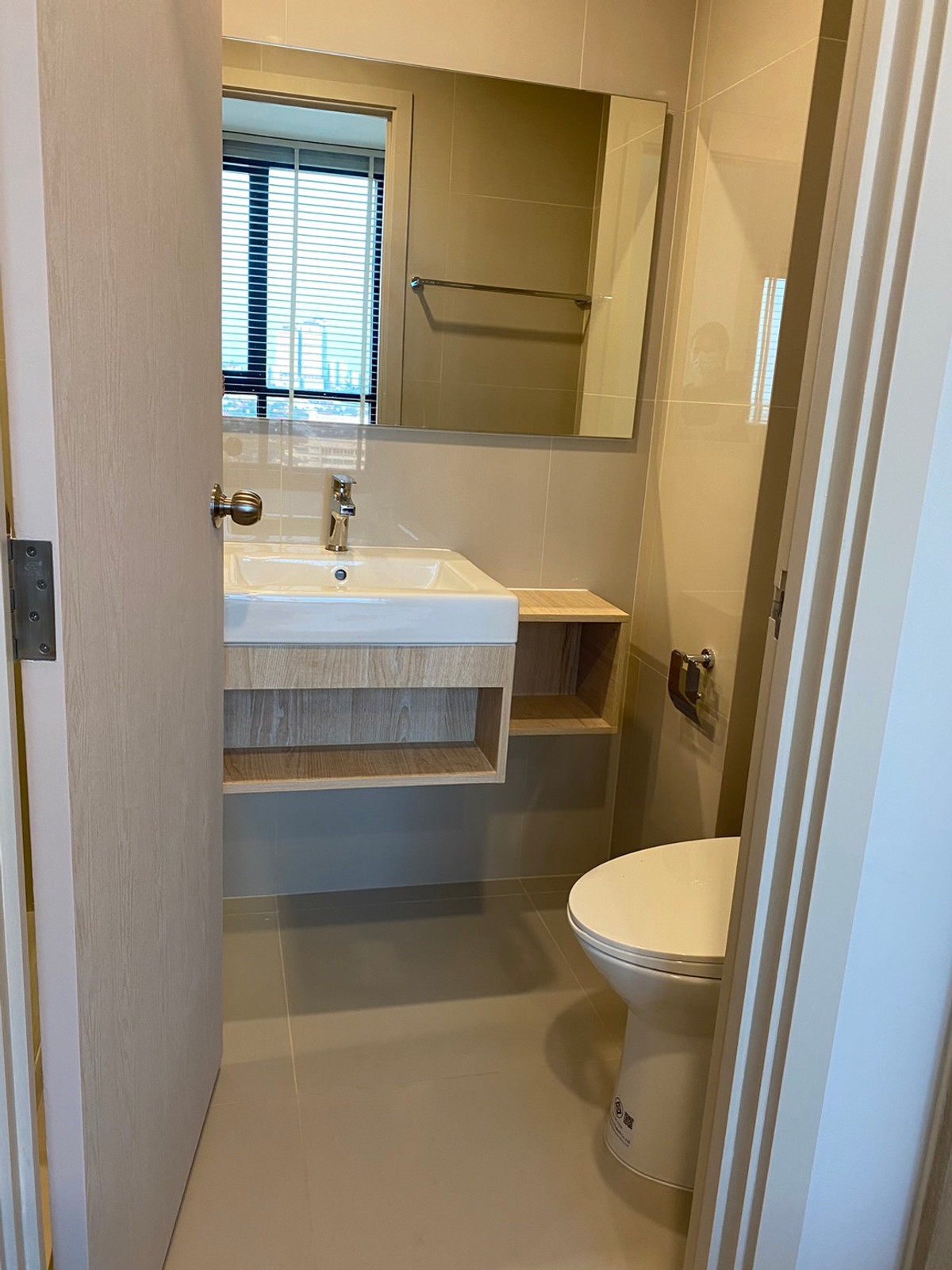 For RentCondoPattanakan, Srinakarin : K-6714 Urgent for rent! Nue Noble Srinakarin Lasalle, ready to move in, high floor, next to MRT Sri Lasalle.