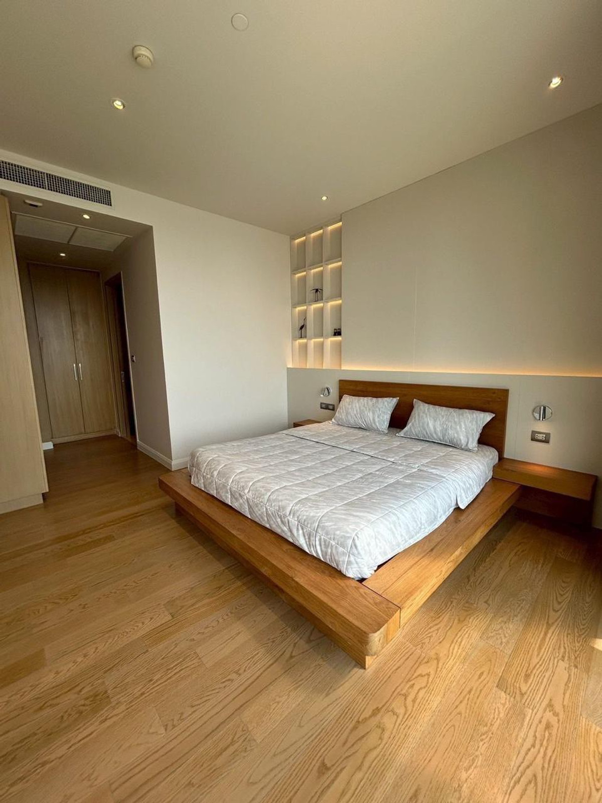 For RentCondoWongwianyai, Charoennakor : ✨ Magnolias Icon Siam- Luxury condo 1 bedroom 🔥65k, high floor, fully furnished.