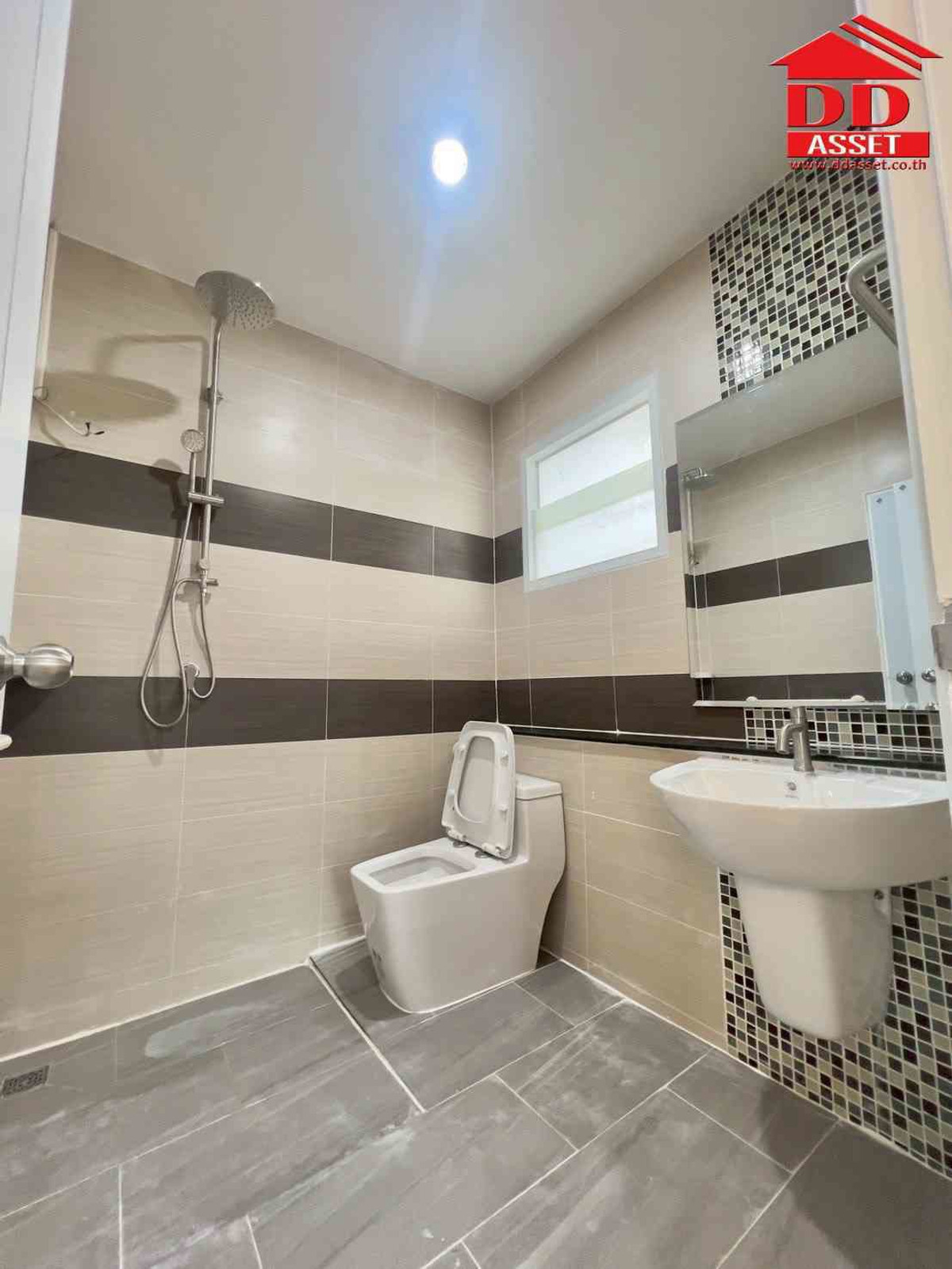 ขายบ้านนวมินทร์ รามอินทรา : ขายบ้านเดี่ยว บ้านลลิลแลนซีโอ (Lanceo Wongwaen-Ramintra) ถนนเลียบคลองสอวงแหวน-รามอินทรา รหัส : H8165