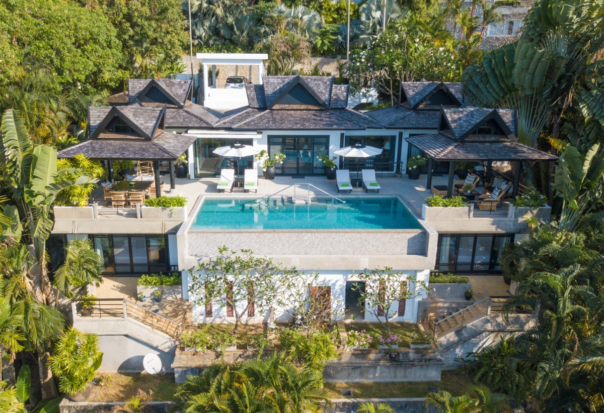 For SalePhuket : Luxurious 5-bedroom sea view villa at Ayara Villa Surin Beach project: Please Contact: 0828944624