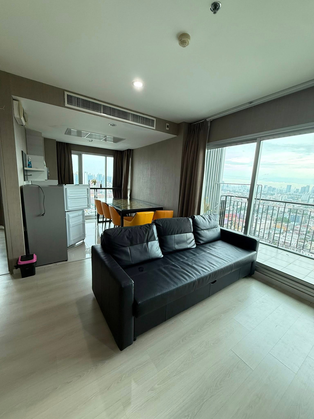 For RentCondoRatchadapisek, Huaikwang, Suttisan : 💥 For Rent ✨ Life Ratchadapisek ✨ 2 Bedrooms, 65 sq.m., ready to move in ✅ Located near MRT Huai Khwang, only 400 meters 🚇 (No.260231)